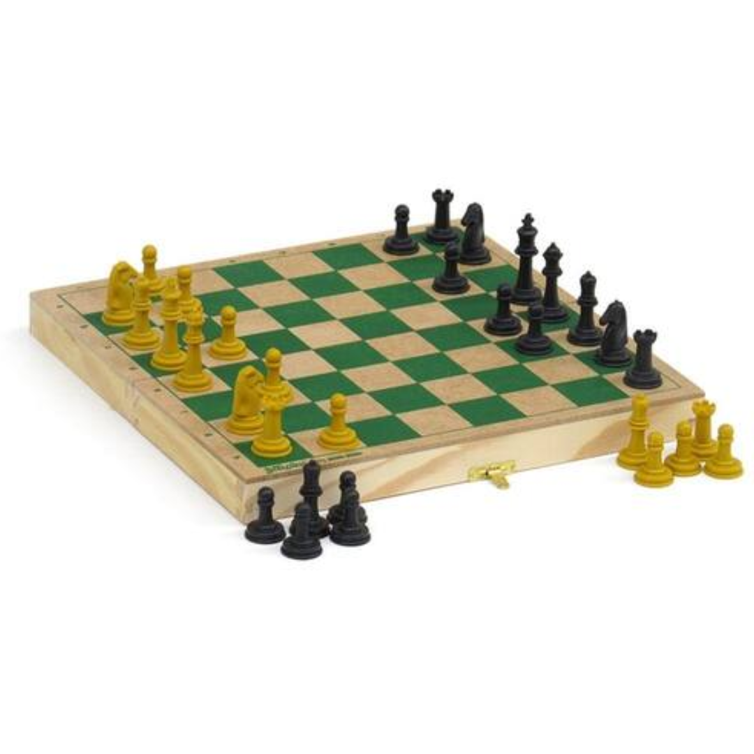 Tabuleiro: Acompanha Kit De Peças Plásticas